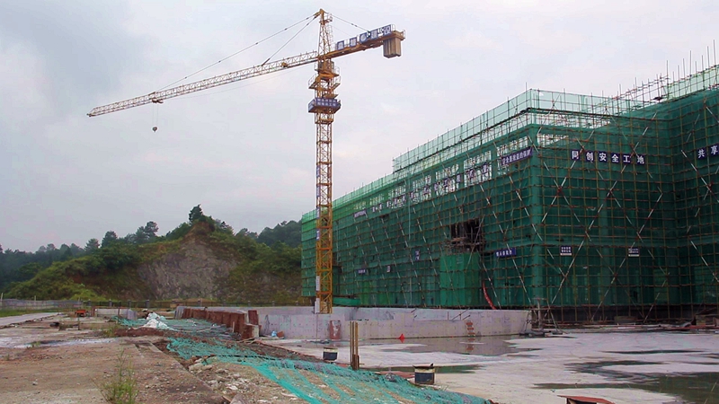 县建设工程质量安全监督站筑牢防线 建筑工地疫情防控与劳务分包管理双管齐下